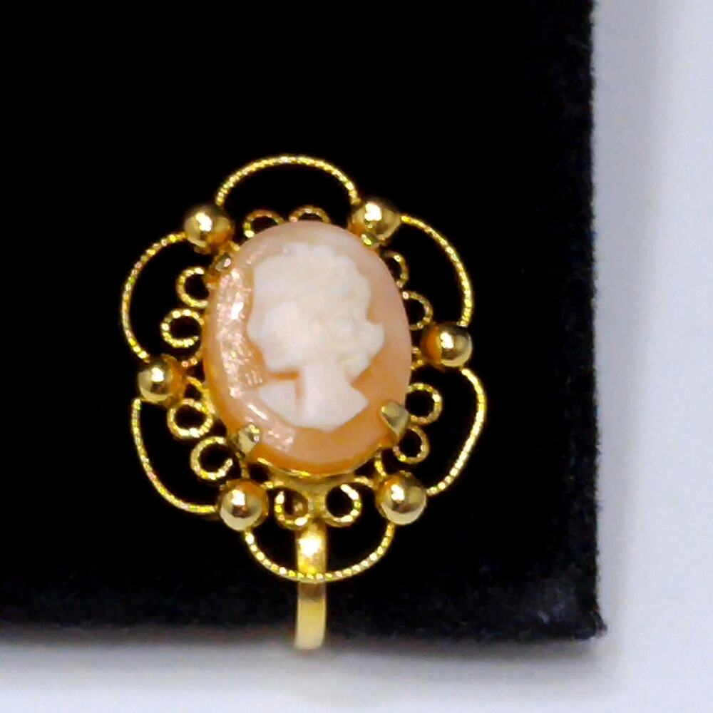 Sorrento Shell Cameo Clip Earrings, 12K Gold Filled, 1950s Vintage Jewelry - Picture 5 of 10